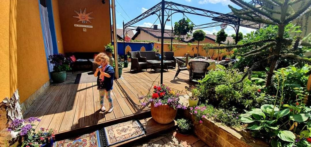 Hostel Sonce Птуй Екстериор снимка