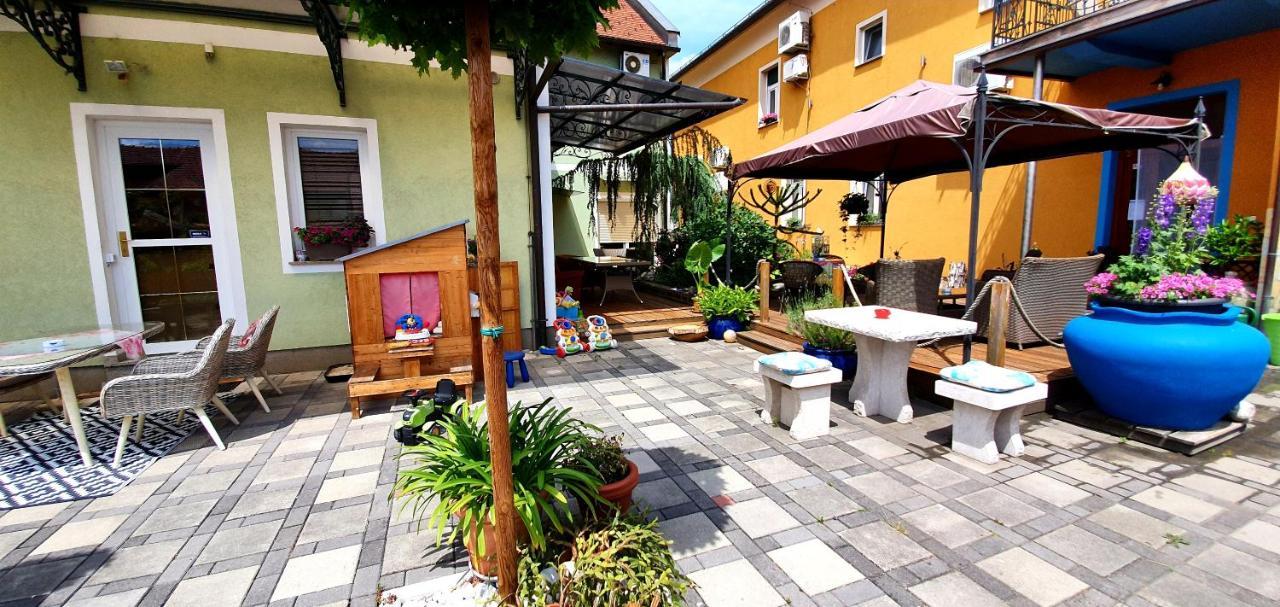 Hostel Sonce Птуй Екстериор снимка