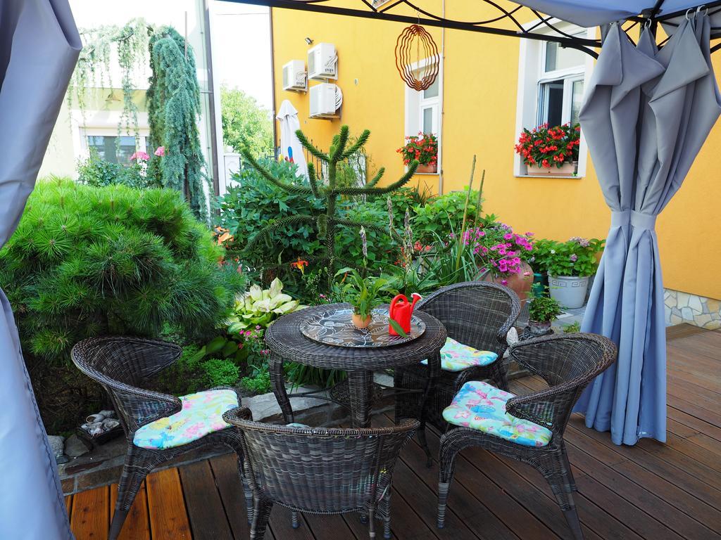 Hostel Sonce Птуй Екстериор снимка