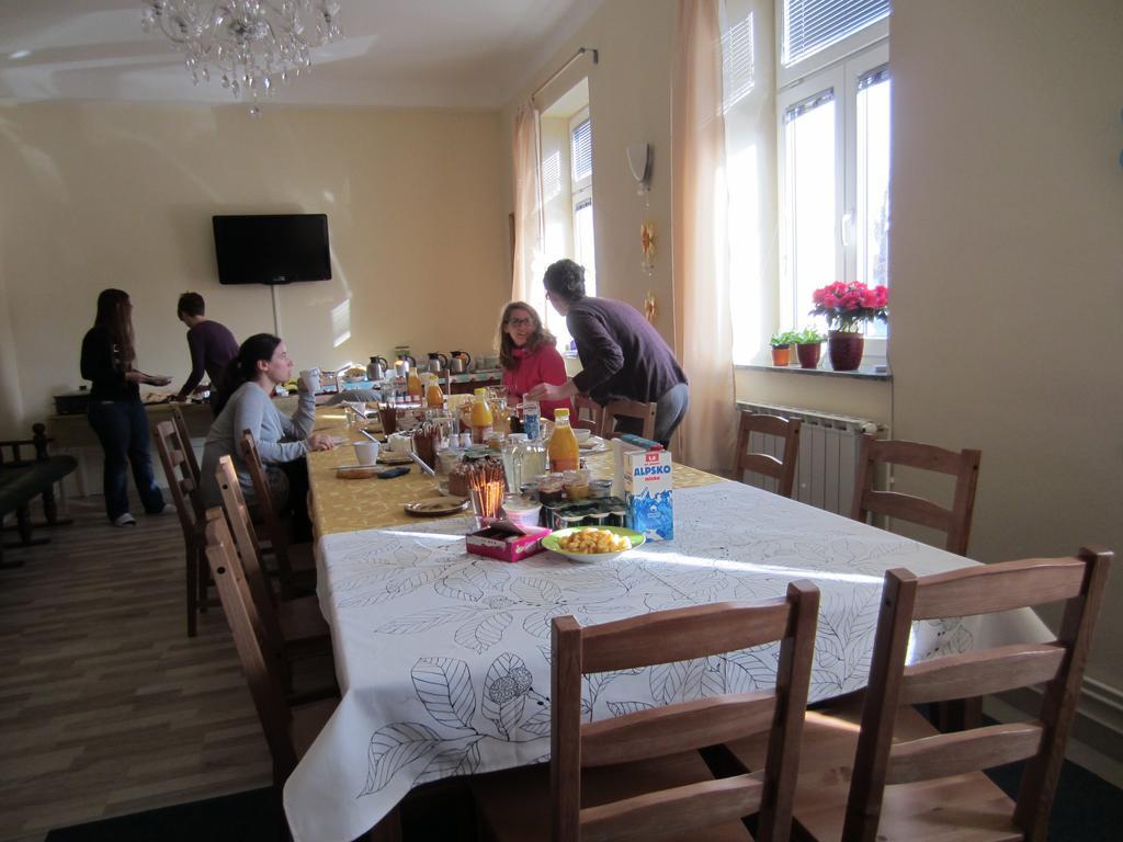 Hostel Sonce Птуй Екстериор снимка