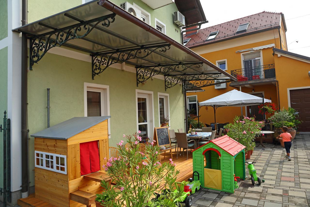 Hostel Sonce Птуй Екстериор снимка