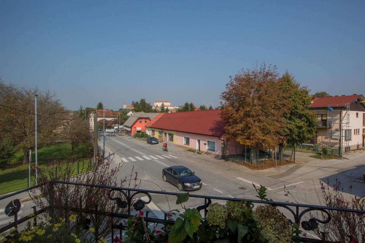 Hostel Sonce Птуй Екстериор снимка