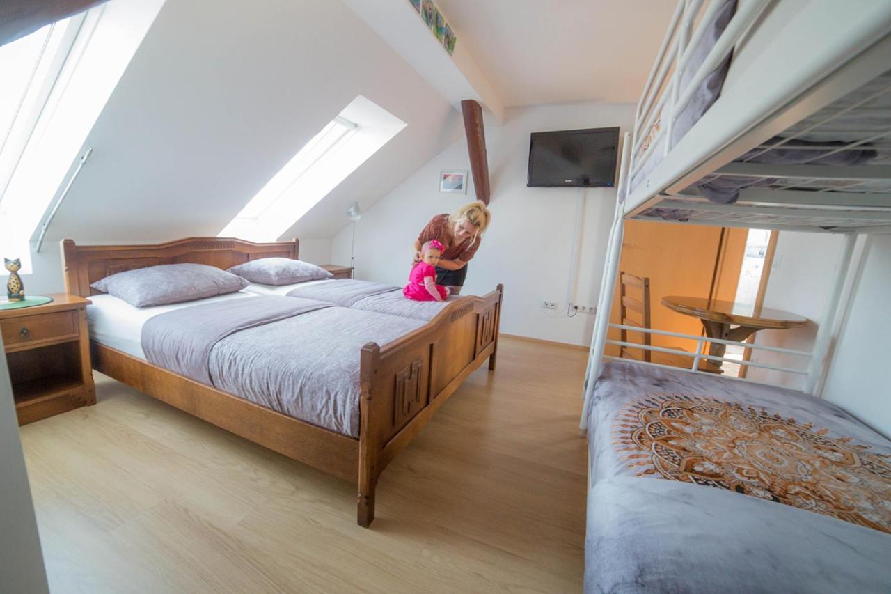 Hostel Sonce Птуй Екстериор снимка
